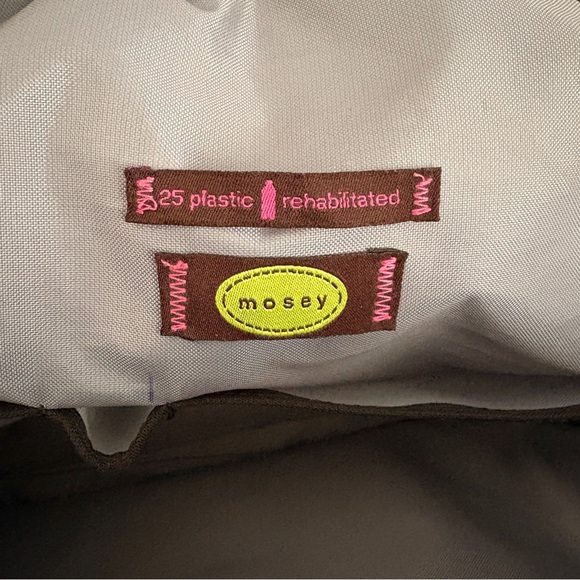 Mosey | Women’s Black Quilted Convertible Adjustable Shoulder Bag Backpack - Picture 9 of 9